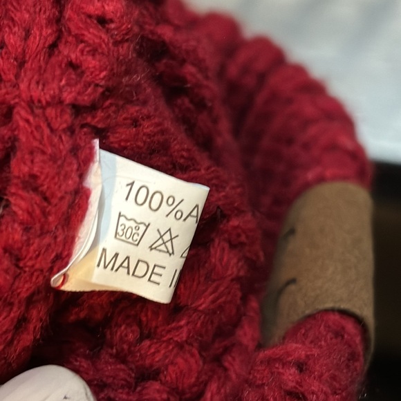 C.C maroon ponytail beanie - Picture 5 of 6